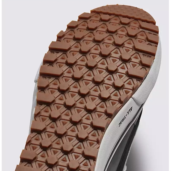 VANS MTE Standard Mid Waterproof Snow Boots - Picture 6 of 6